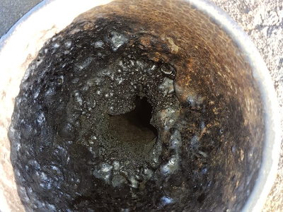 Tar blocing a flexble liner